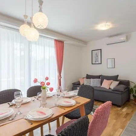 Apartment Apartman Matea *